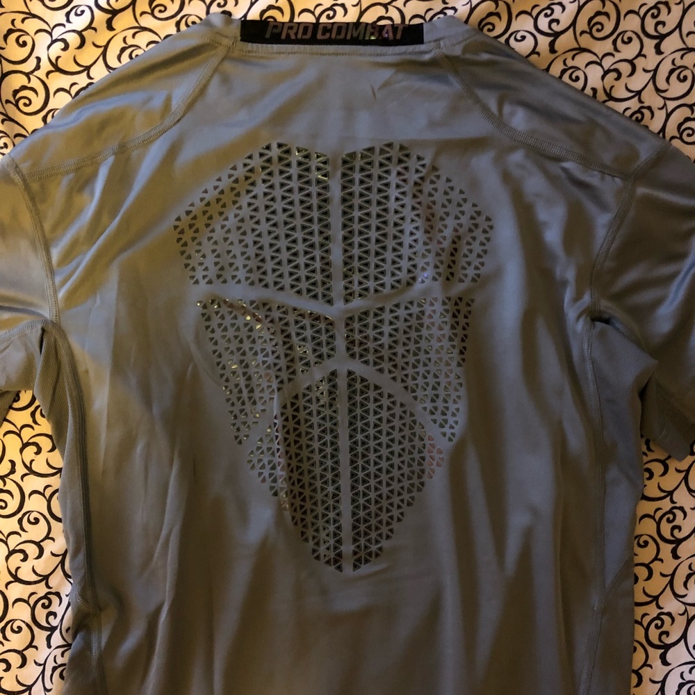 Nike - Picture 4 of 5